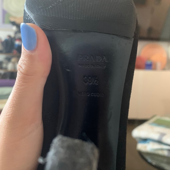 Gorgeous Prada boots - Picture 5 of 11